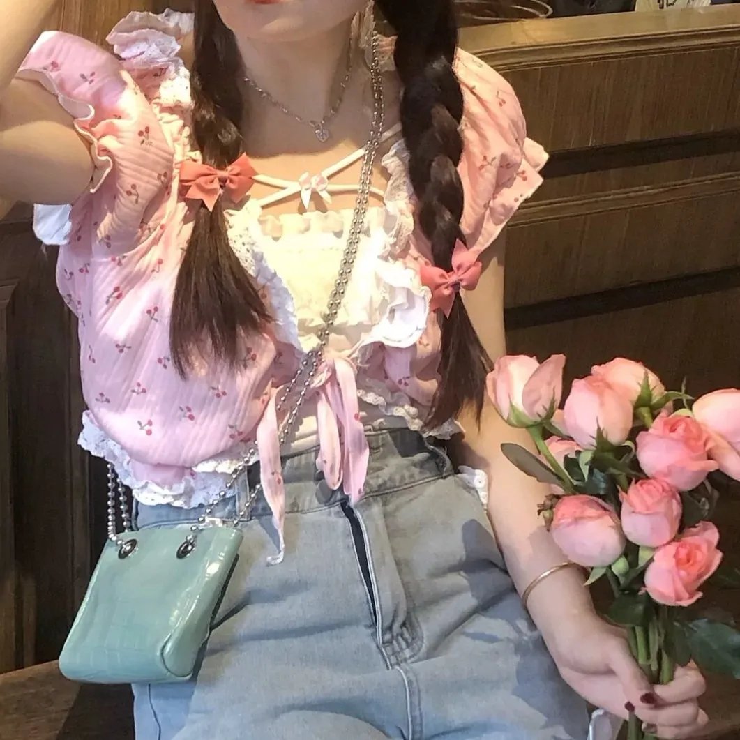 5个吓鬼的少年