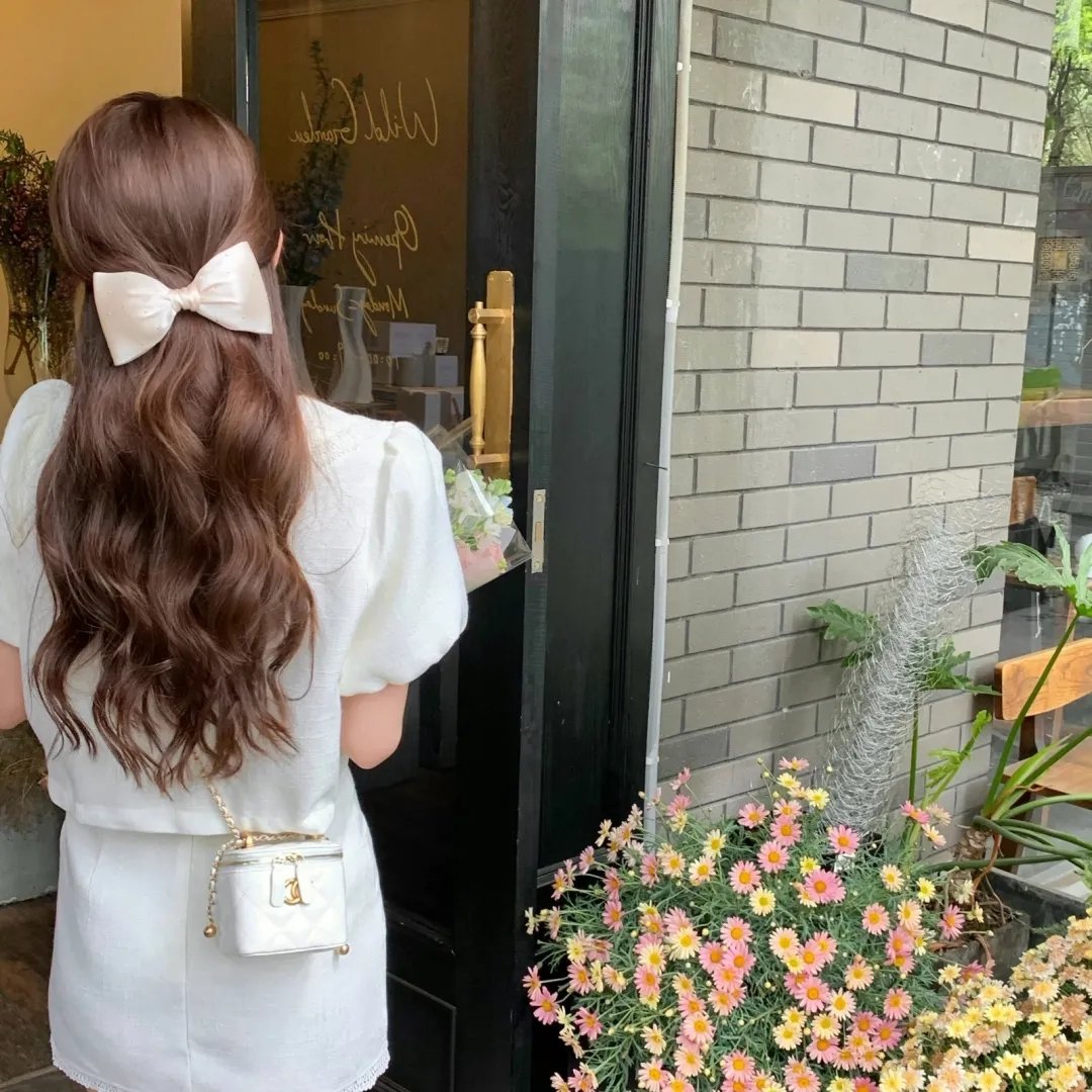 妈，亲一下